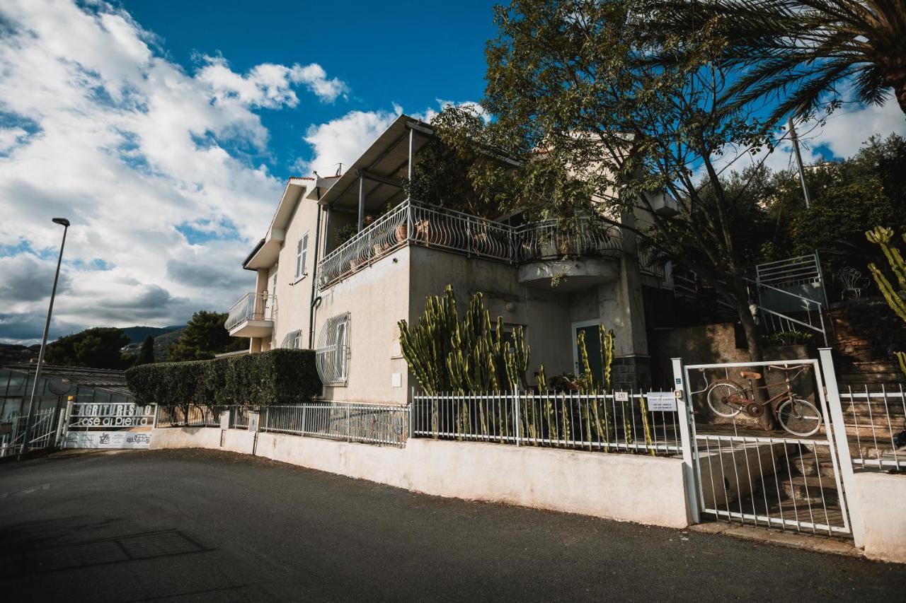 Agriturismo Rose Di Pietra Пьетра-Лигуре Экстерьер фото